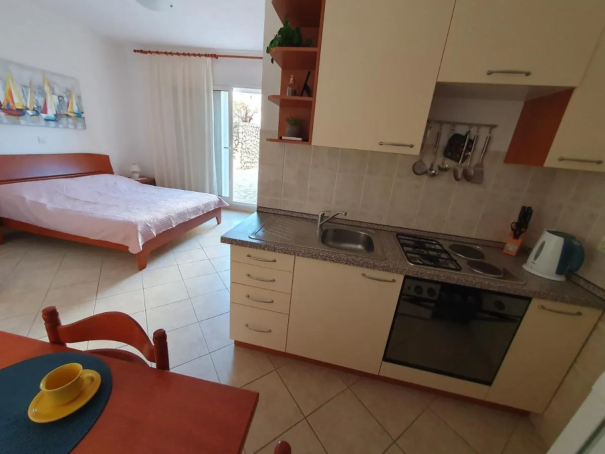Olive Garden Pag Studio Apartment Pag Town Croatie